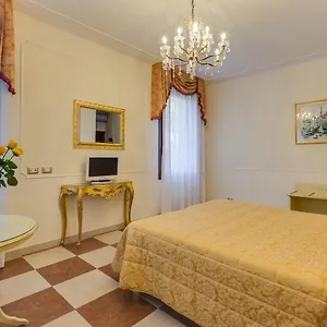 Otel Bernardi Semenzato, Venedik